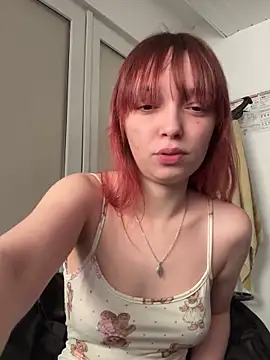 Snapshot of CandyGirl2y chatting on March 24, 5:56 am CandyGirl2y online show from March 24, 5:56 am