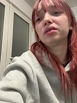 Snapshot of CandyGirl2y chatting on March 25, 5:35 am CandyGirl2y online show from March 25, 5:35 am