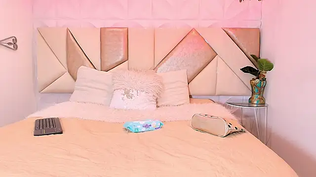 Snapshot of kiity_111 chatting on March 23, 1:26 pm kiity 111 online show from March 23, 1:26 pm