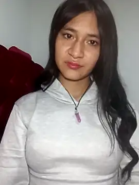 KarolaMendez online show from May 17, 3:15 am