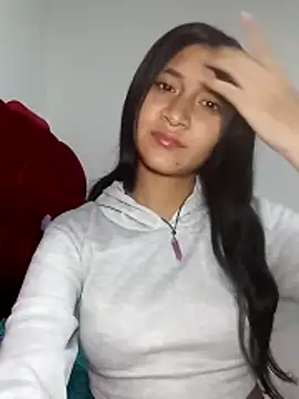 KarolaMendez online show from May 17, 10:06 pm