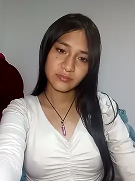 KarolaMendez online show from May 24, 9:31 pm
