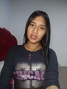 KarolaMendez online show from July 18, 1:10 am