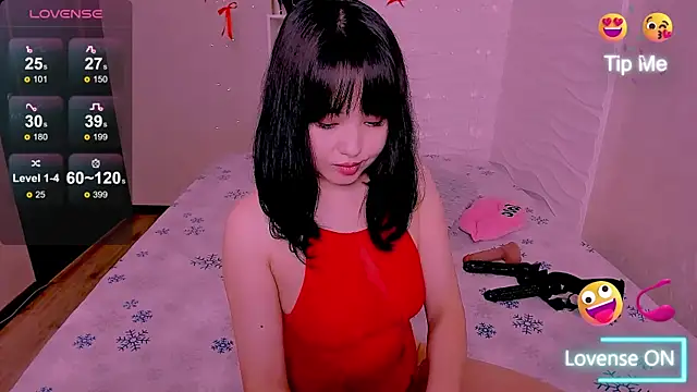Snapshot of Akiko_Yun chatting on May 2, 12:10 pm Akiko Yun online show from May 2, 12:10 pm