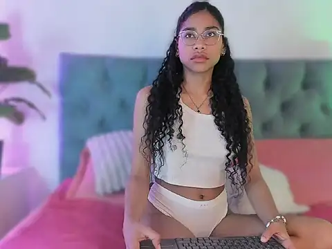 emaffox online show from March 21, 6:07 am