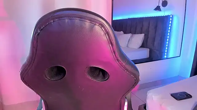 Snapshot of selena__smith1 chatting on March 26, 5:13 am selena smith1 online show from March 26, 5:13 am