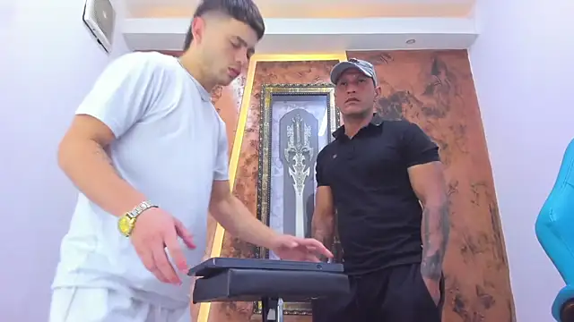 Snapshot of Jhotonex2 chatting on March 24, 4:06 am Jhotonex2 online show from March 24, 4:06 am