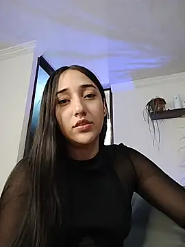 Snapshot of isabellaHill2 chatting on April 24, 7:11 am isabellaHill2 online show from April 24, 7:11 am