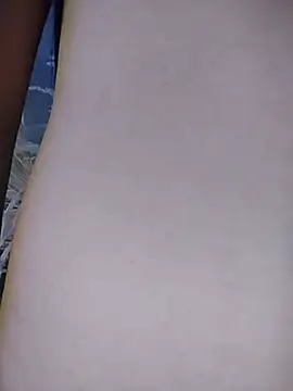 isabellaHill2 online show from August 6, 5:42 am