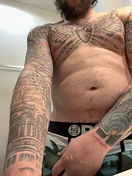 bigpappiii09 online show from March 23, 11:20 pm