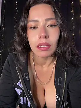 im mariana  online show from July 9, 10:19 am
