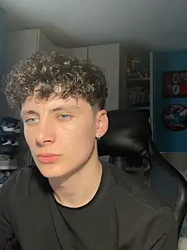 Snapshot of Fideito11 chatting on April 15, 5:53 pm Fideito11 online show from April 15, 5:53 pm