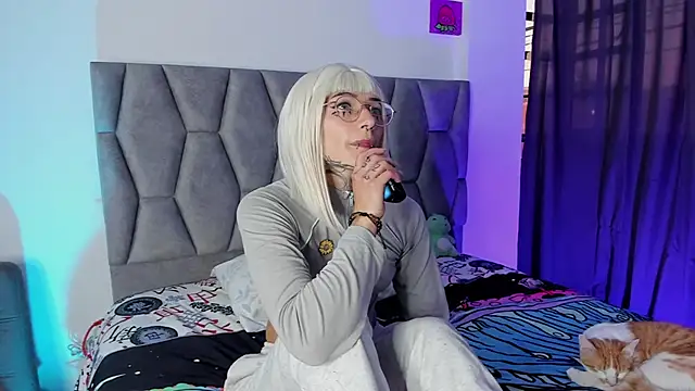 Snapshot of anyu__val chatting on March 20, 11:09 pm anyu val online show from March 20, 11:09 pm