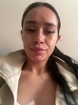 Snapshot of Zoe-_-din chatting on March 25, 6:47 pm Zoe- -din online show from March 25, 6:47 pm