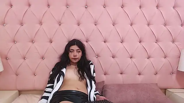 Snapshot of Desire_Ecstasy2 chatting on March 21, 8:19 am Desire Ecstasy2 online show from March 21, 8:19 am