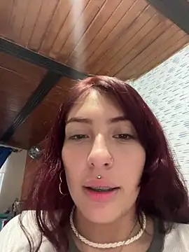 Snapshot of Saraaa_pink_ chatting on March 13, 11:00 pm Saraaa pink online show from March 13, 11:00 pm