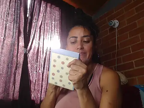 Alexandrina online show from December 12, 8:53 pm