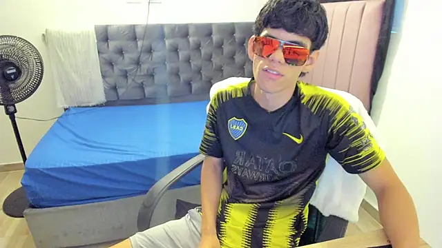 Snapshot of Josy_11 chatting on March 13, 8:37 pm Josy 11 online show from March 13, 8:37 pm