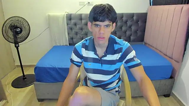 Snapshot of Josy_11 chatting on March 19, 10:58 pm Josy 11 online show from March 19, 10:58 pm