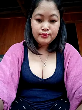 Snapshot of halenka_00 chatting on March 23, 1:31 am halenka 00 online show from March 23, 1:31 am