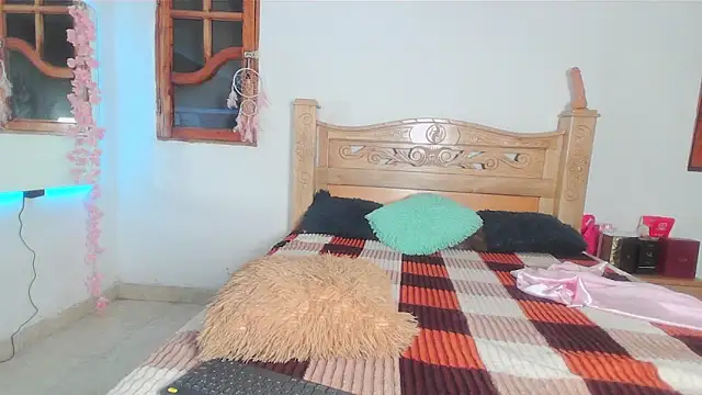 issi belle   online show from March 16, 11:31 pm