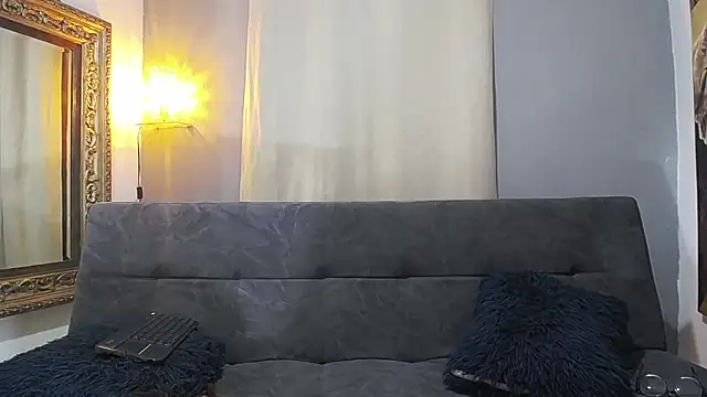 issi belle   online show from March 25, 4:18 am