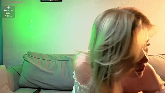 ivygenesis online show from July 26, 3:04 am