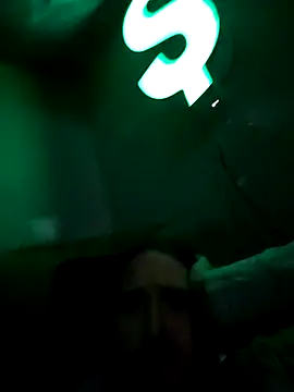 Snapshot of redandjuicy chatting on March 21, 4:39 am redandjuicy online show from March 21, 4:39 am