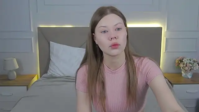 Sophie Rays online show from March 22, 4:05 am