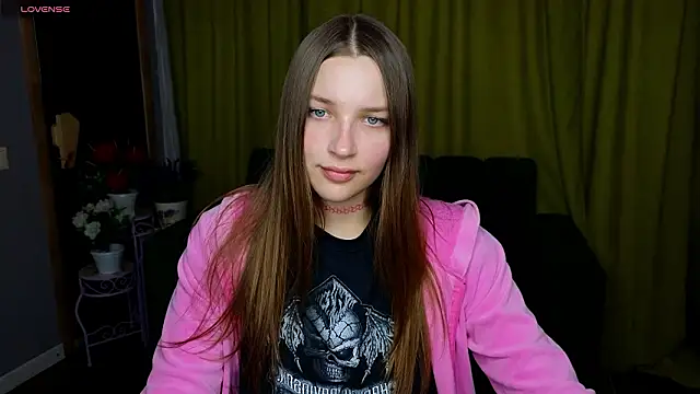 Snapshot of DariaAngels chatting on March 14, 12:43 pm DariaAngels online show from March 14, 12:43 pm