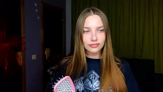 Snapshot of DariaAngels chatting on March 21, 6:44 pm DariaAngels online show from March 21, 6:44 pm