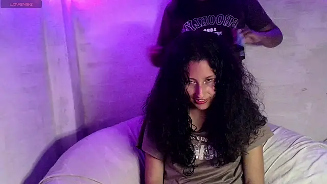 Snapshot of Zoey09 chatting on March 19, 6:56 pm Zoey09 online show from March 19, 6:56 pm