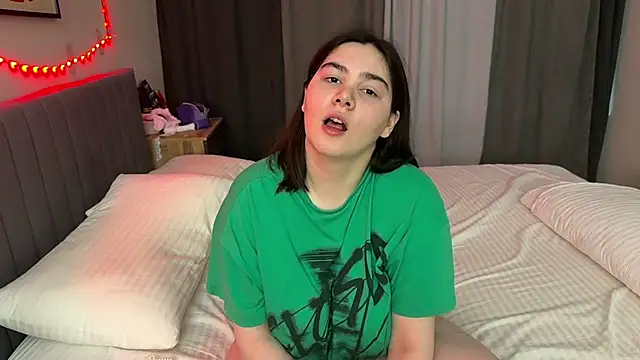 Snapshot of valevaweheart chatting on March 21, 3:48 pm valevaweheart online show from March 21, 3:48 pm