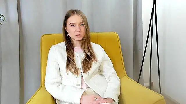 Snapshot of DonellaGrandel chatting on March 14, 7:14 am DonellaGrandel online show from March 14, 7:14 am