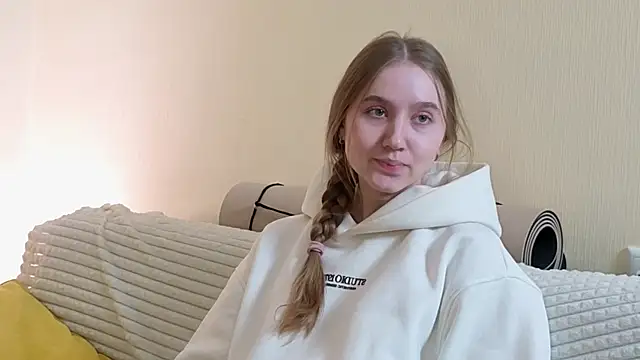 Snapshot of DonellaGrandel chatting on March 26, 9:04 am DonellaGrandel online show from March 26, 9:04 am