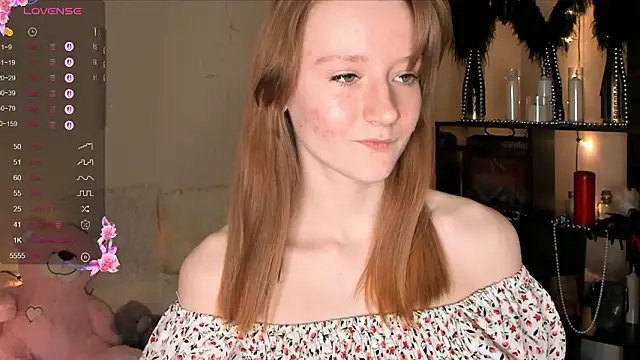 Snapshot of MalloryGray chatting on March 24, 2:22 pm MalloryGray online show from March 24, 2:22 pm