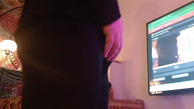 feetandcock85 online show from March 22, 9:18 pm