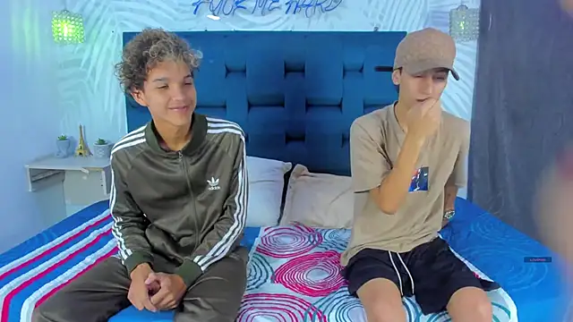 Snapshot of Only3Trio chatting on March 24, 6:13 pm Only3Trio online show from March 24, 6:13 pm