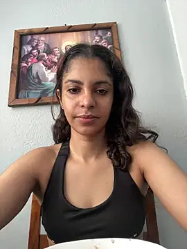 karlatiburcio online show from June 6, 3:06 pm
