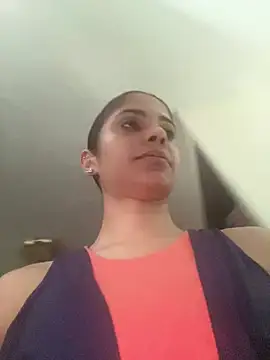 karlatiburcio online show from July 31, 8:19 pm