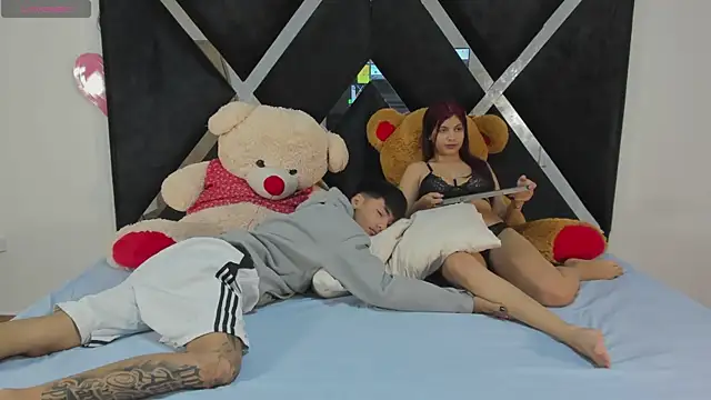 Snapshot of Secret_Loverss chatting on March 26, 12:33 pm Secret Loverss online show from March 26, 12:33 pm