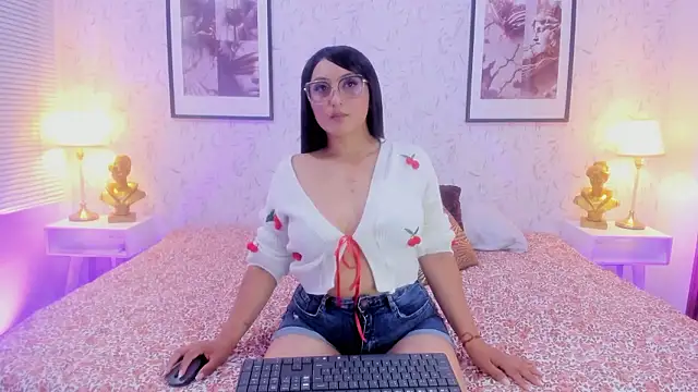 Snapshot of Annie_Brm chatting on March 20, 7:41 pm Annie Brm online show from March 20, 7:41 pm