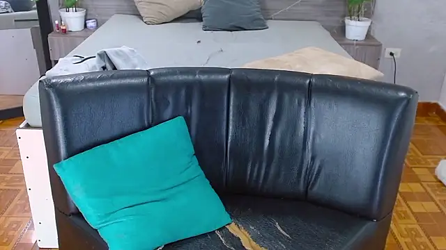 Snapshot of David_Cam chatting on March 27, 8:26 am David Cam online show from March 27, 8:26 am