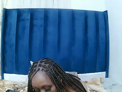 Snapshot of MelaniBbe chatting on March 16, 9:19 pm MelaniBbe online show from March 16, 9:19 pm