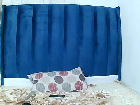 Snapshot of MelaniBbe chatting on March 20, 4:45 pm MelaniBbe online show from March 20, 4:45 pm