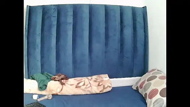 Snapshot of MelaniBbe chatting on March 26, 1:17 pm MelaniBbe online show from March 26, 1:17 pm