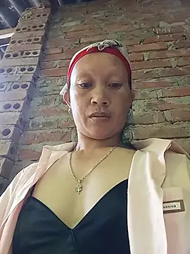 Heli pusy online show from May 22, 11:32 pm