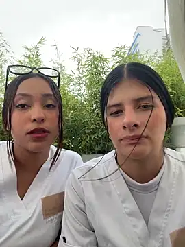 Snapshot of MiaCamille_ chatting on April 7, 7:03 pm MiaCamille online show from April 7, 7:03 pm