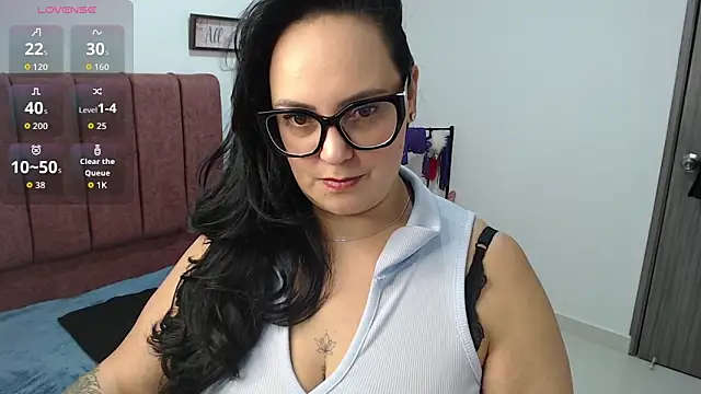 Snapshot of Veroniicabbw_ chatting on April 14, 12:44 pm Veroniicabbw online show from April 14, 12:44 pm