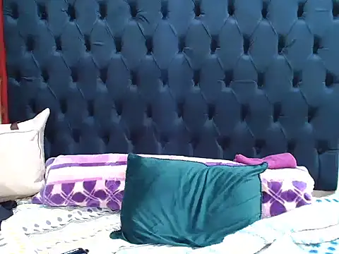 Snapshot of SlimGooddiexx chatting on March 25, 4:24 pm SlimGooddiexx online show from March 25, 4:24 pm